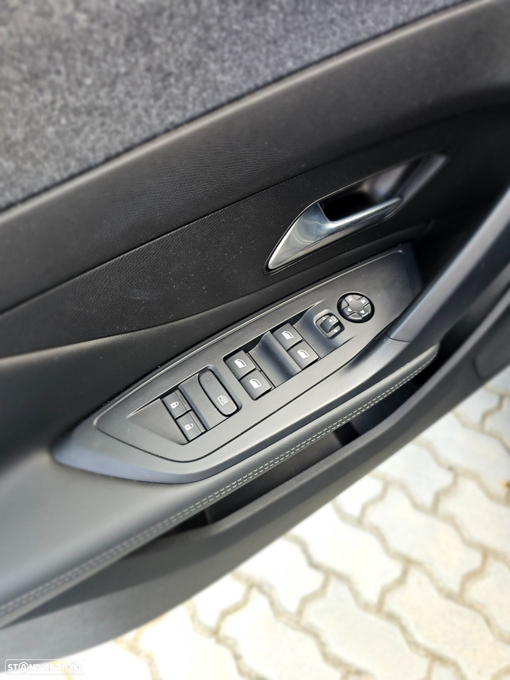 Peugeot 408 1.2 PureTech Allure EAT8 - 14
