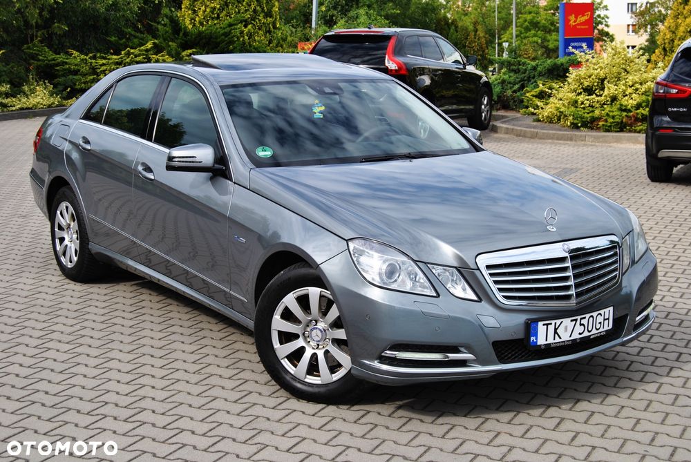 Mercedes-Benz Klasa E 300 CDI DPF BlueEFFICIENCY 7G-TRONIC Elegance - 3