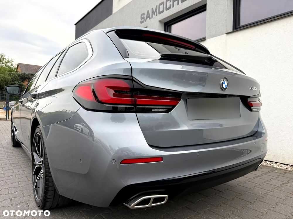 BMW Seria 5 520i Sport-Aut - 40
