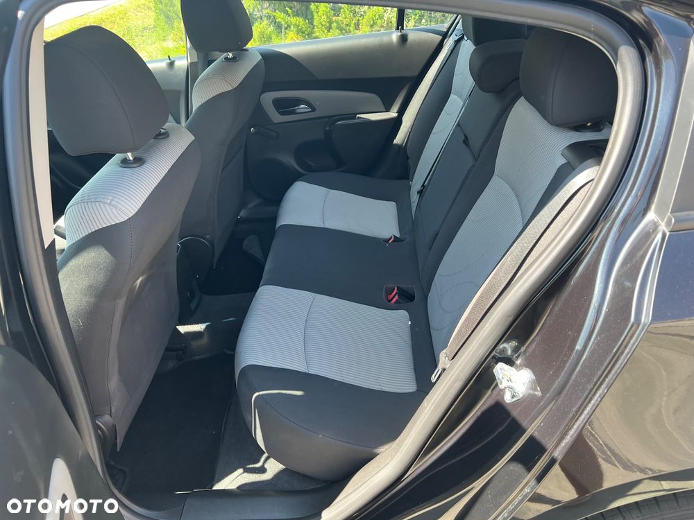 Chevrolet Cruze 1.6 LS - 20