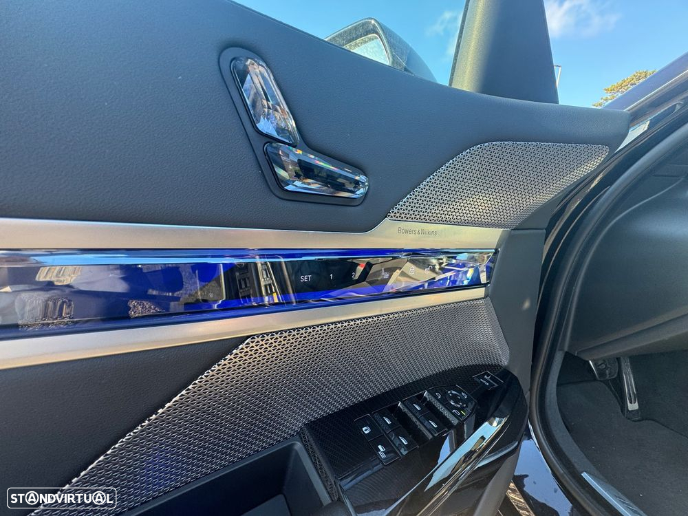 BMW i7 xDrive60 Pack Desportivo M - 13