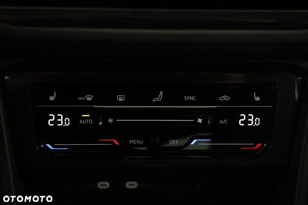 Volkswagen Tiguan - 19