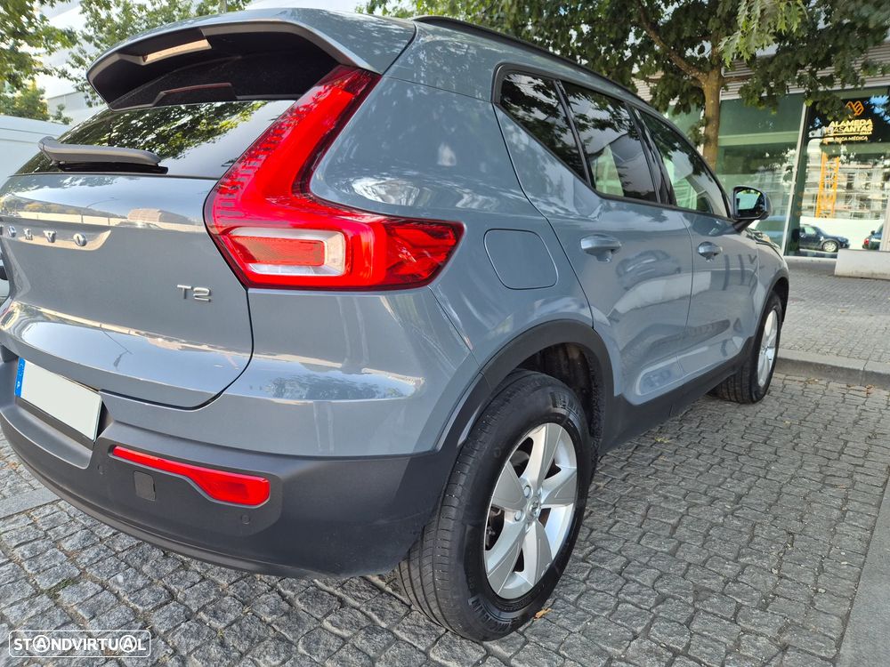Volvo XC 40 1.5 T2 Momentum - 2