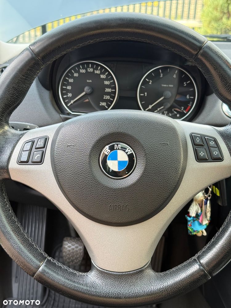 BMW Seria 1 - 17