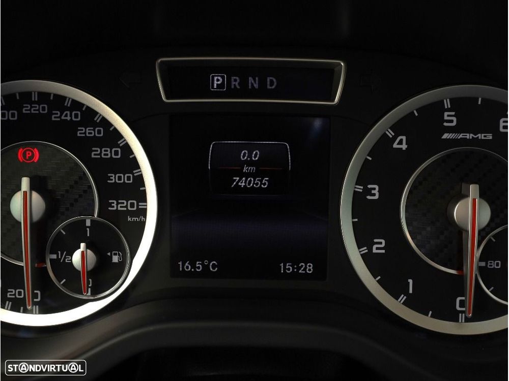 Mercedes-Benz A 45 AMG 4-Matic - 19