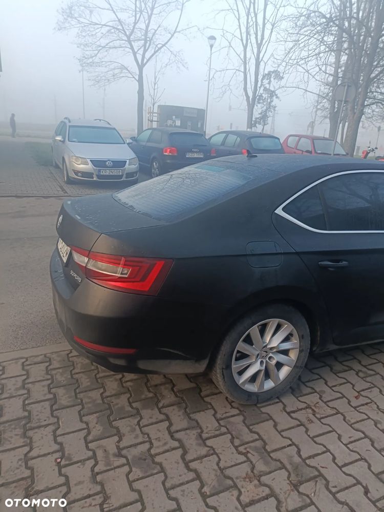 Skoda Superb 1.6 TDI DSG Ambition - 14