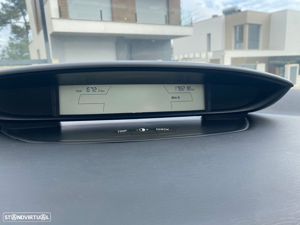 Citroën C4 1.6 HDi 110 VTR Pack - 10