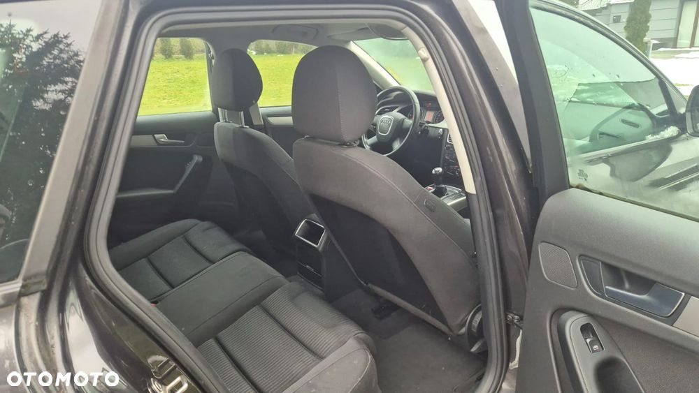 Audi A4 Avant 2.0 TDI DPF Ambiente - 16