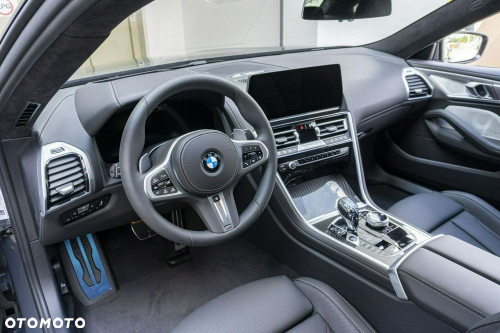BMW Seria 8 - 10