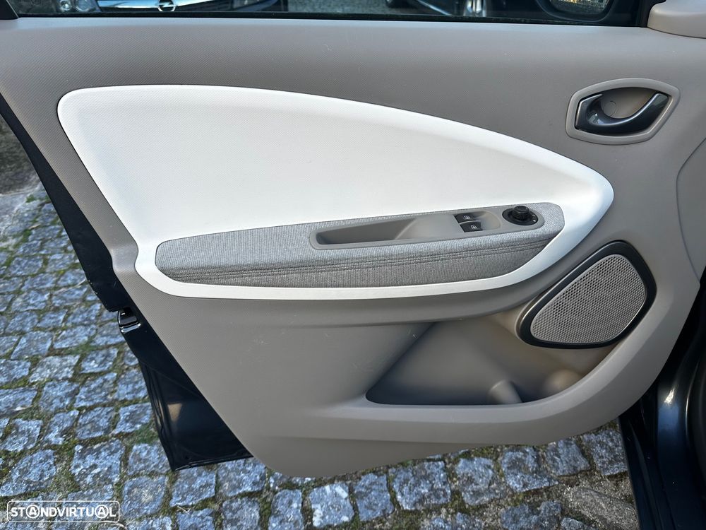 Renault Zoe (c/ Bateria) 41 kwh Intens - 35
