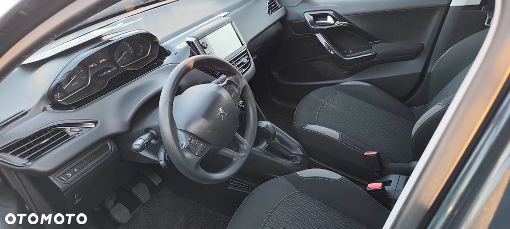 Peugeot 208 1.2 PureTech Allure - 12