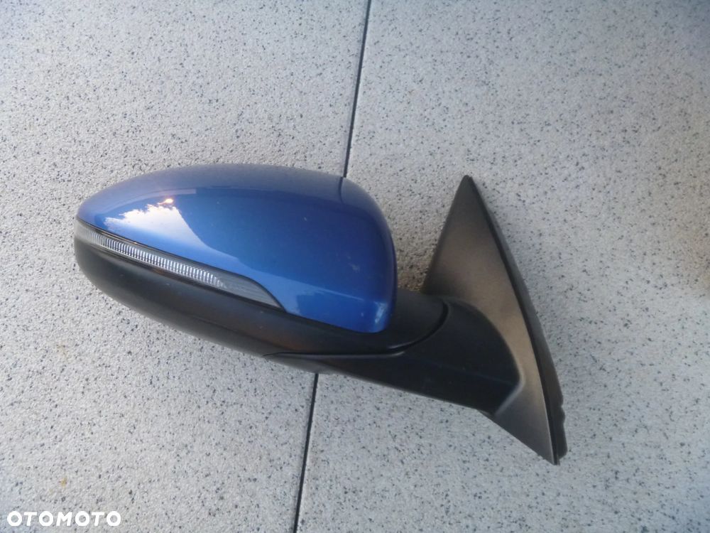 KIA XCEED LUSTERKO PRAWE 10 PIN BLIS EUROPA 87620-J7371 - 2