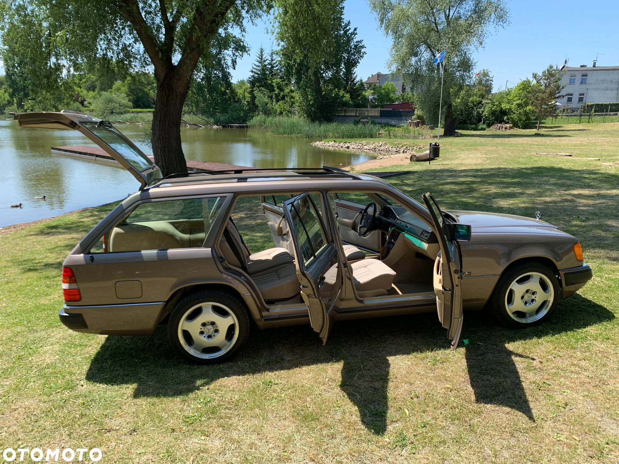 Mercedes-Benz W124 (1984-1993) - 10
