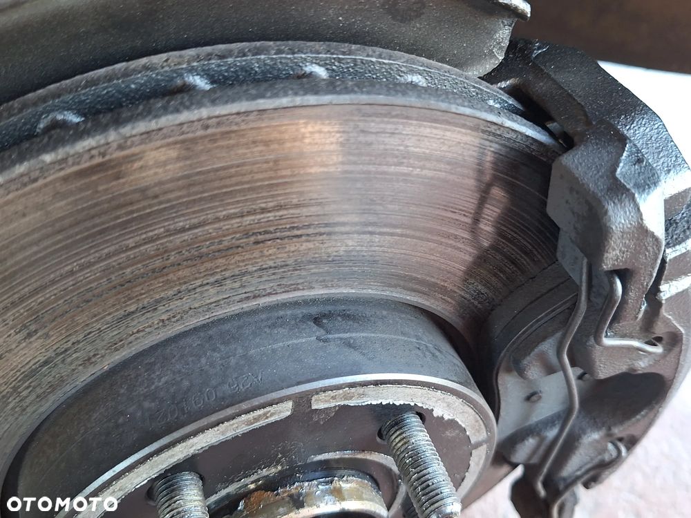 Ford C-MAX 1.6 Ti-VCT Champions Edition - 11