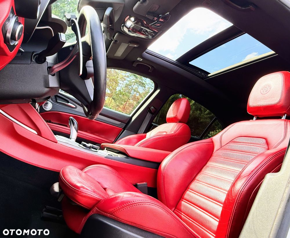 Alfa Romeo Stelvio 2.0 Turbo 16V AT8-Q4 Ti - 14