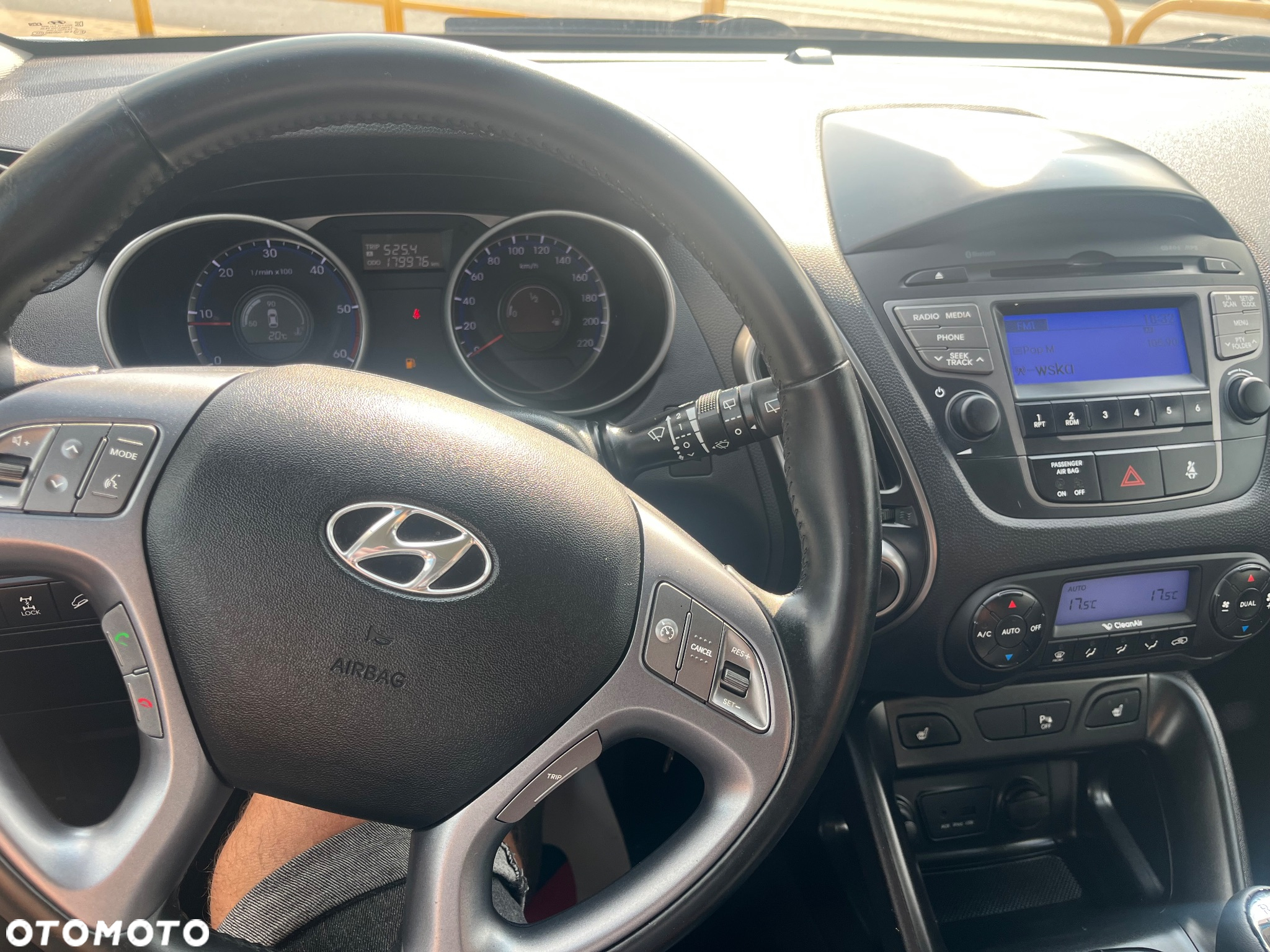 Hyundai ix35 2.0 CRDi 4WD Fifa World Cup Gold Edition - 8