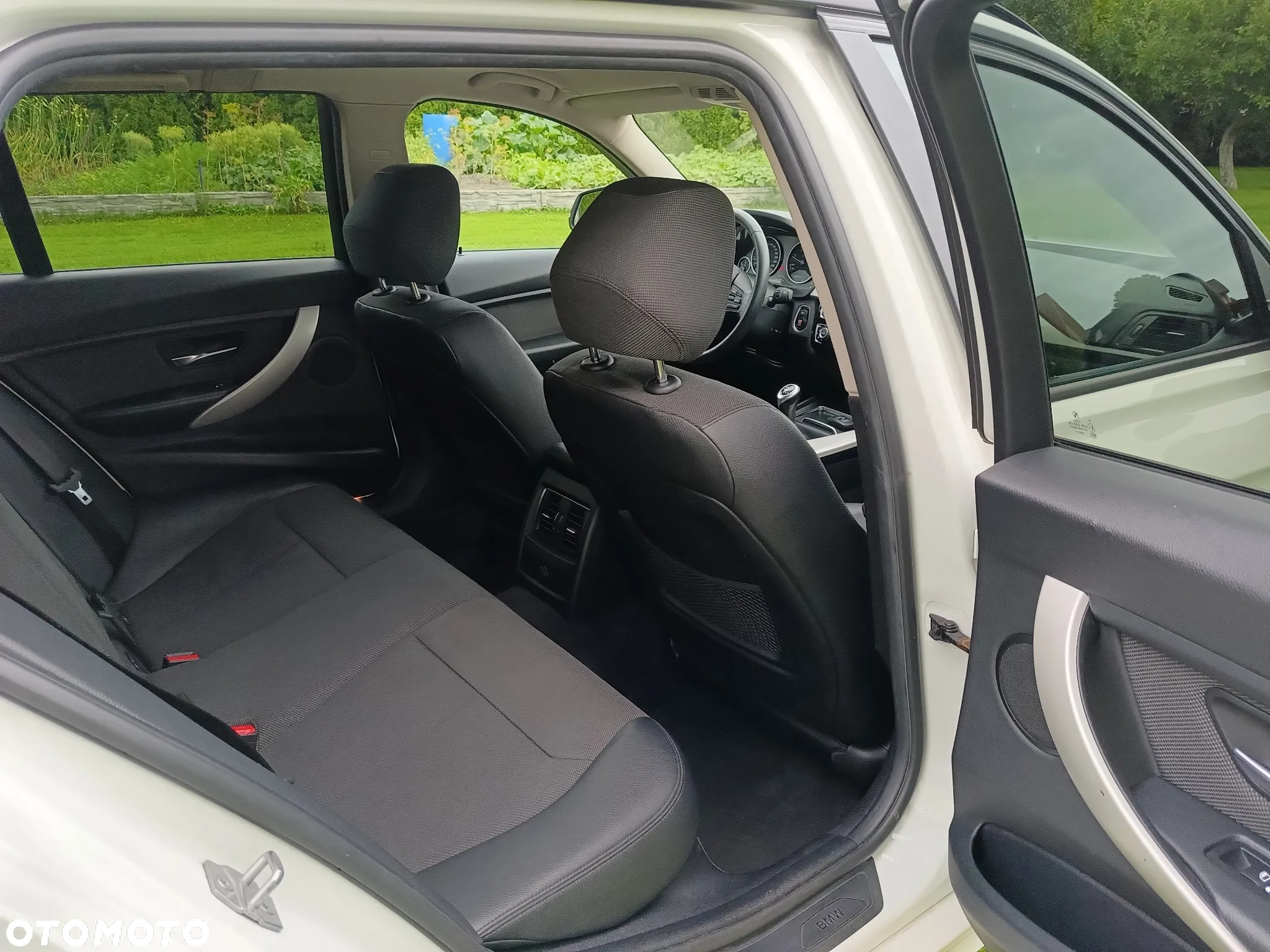 BMW Seria 3 318d Luxury Line - 22