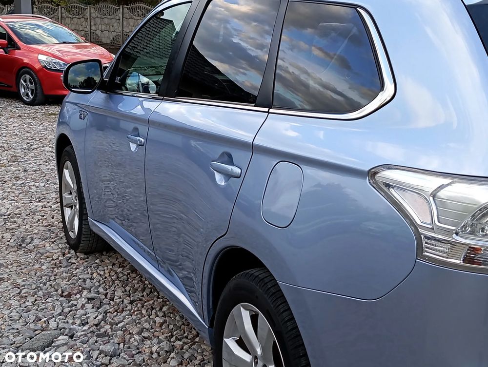 Mitsubishi Outlander 2.0 4WD Plus - 6
