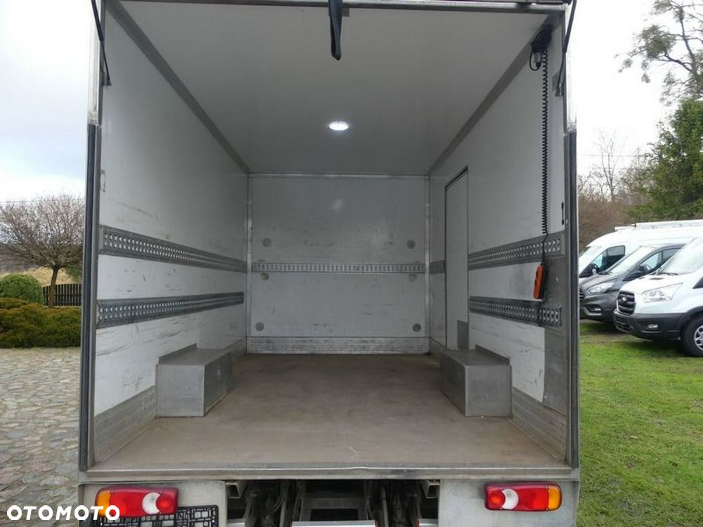 Ford Transit - 12