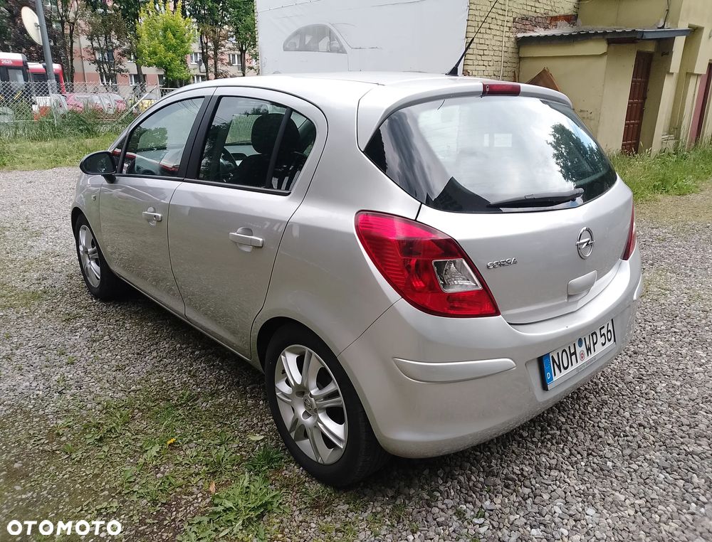 Opel Corsa 1.2 16V Edition - 6