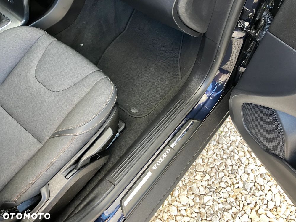 Volvo V40 Cross Country D2 Linje Svart - 37