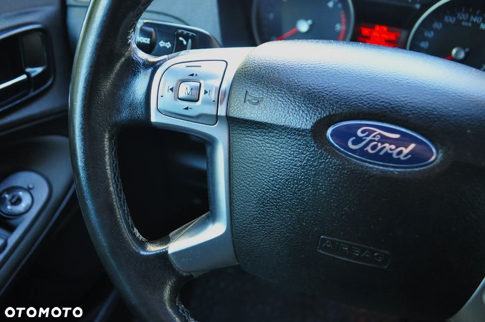 Ford Galaxy 2.0 TDCi Ghia - 21