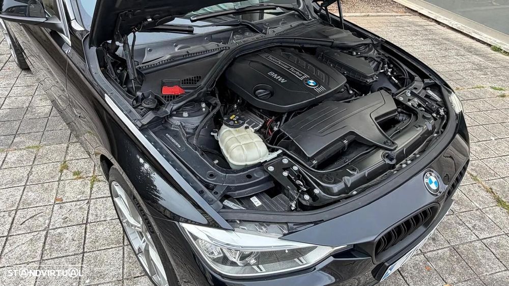 BMW 320 d Auto Line Sport - 13