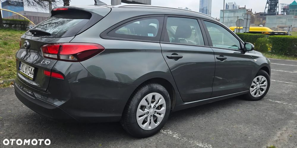 Hyundai i30 1.5 DPI Classic + - 8