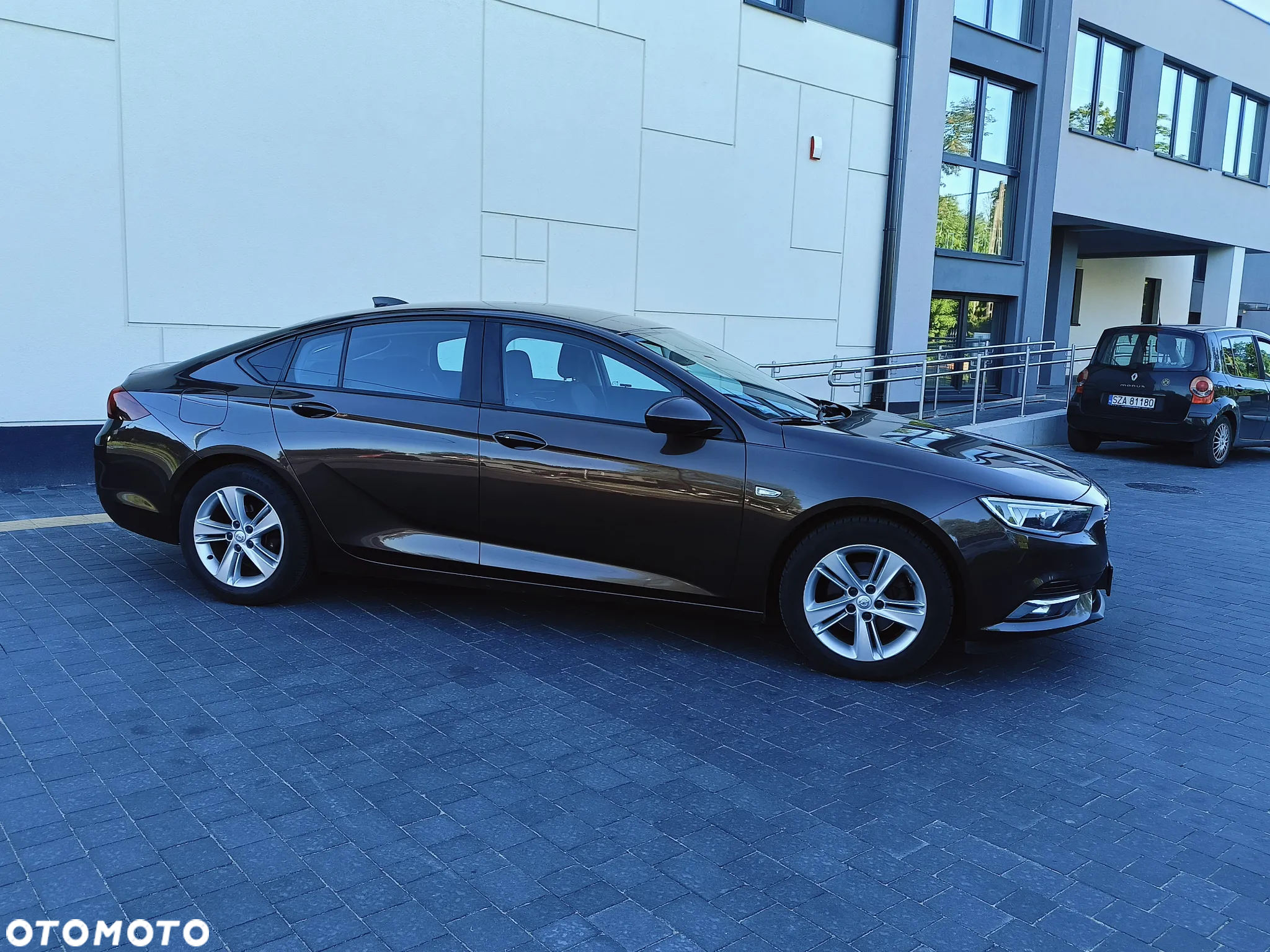 Opel Insignia - 8