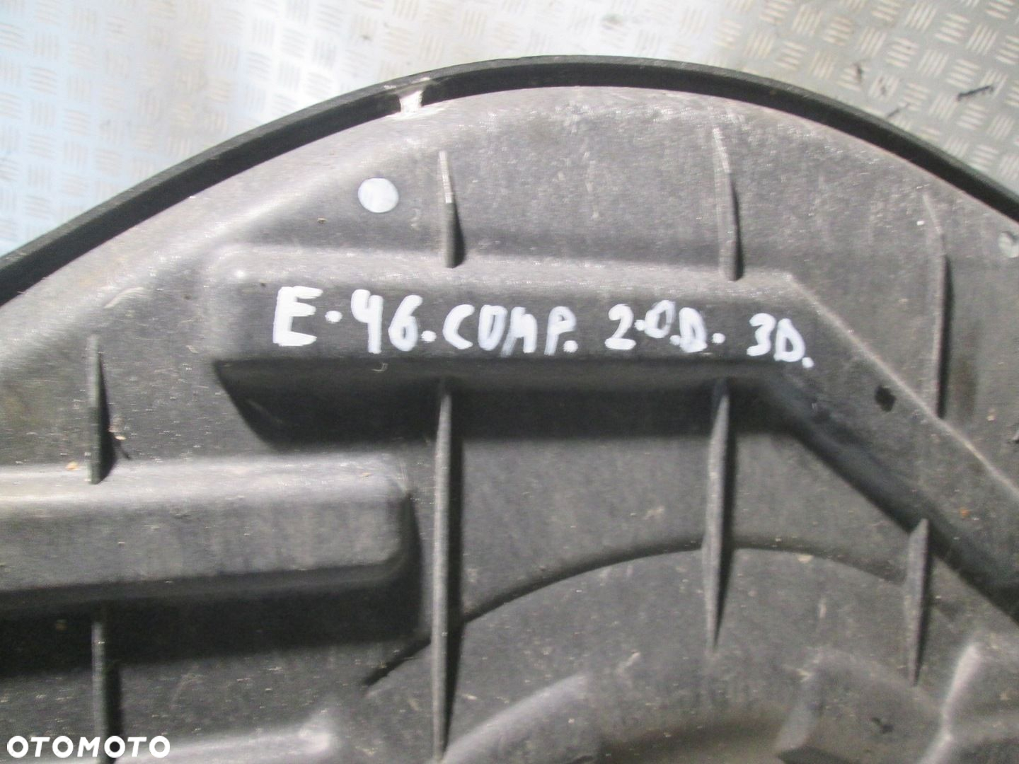 Mocowanie koła zapasowego BMW e46 COMPACT - 4