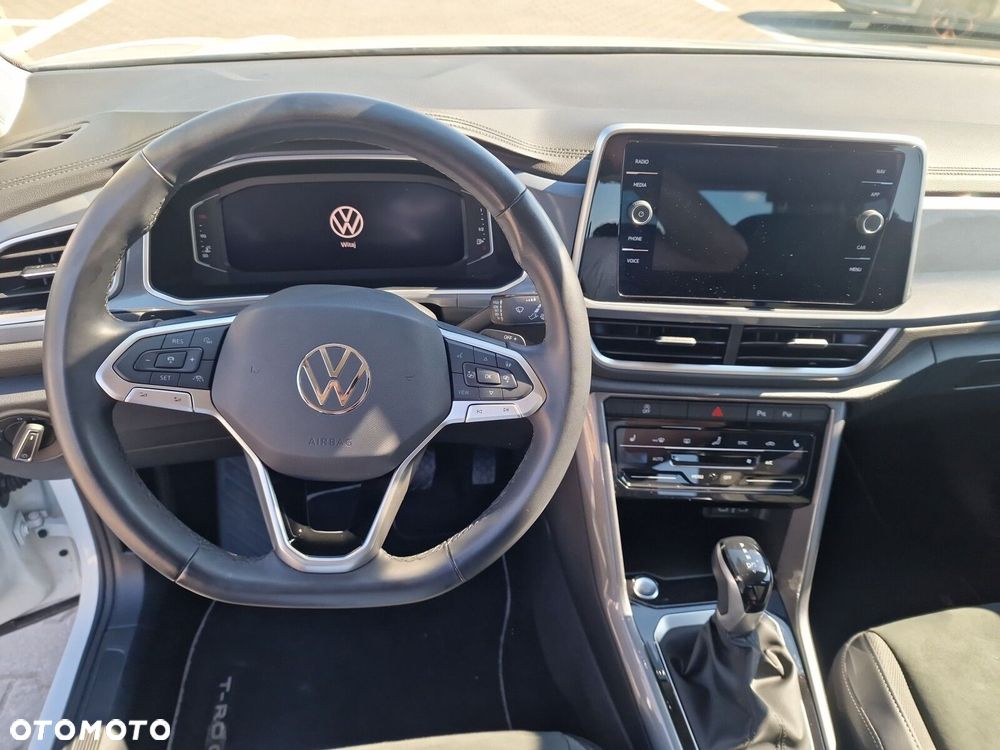 Volkswagen T-Roc - 16