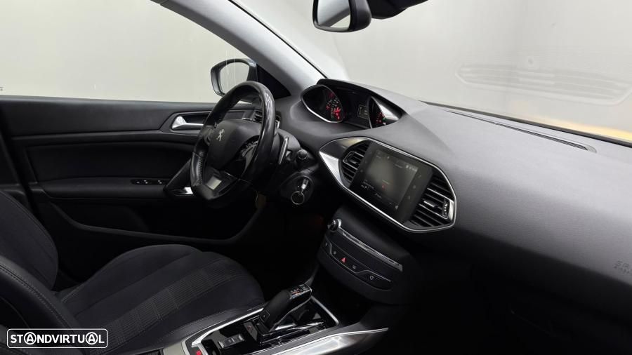 Peugeot 308 1.5 BlueHDi Allure Pack EAT8 - 22