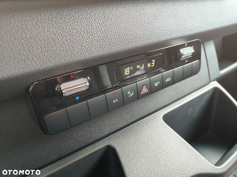 Mercedes-Benz Sprinter - 16