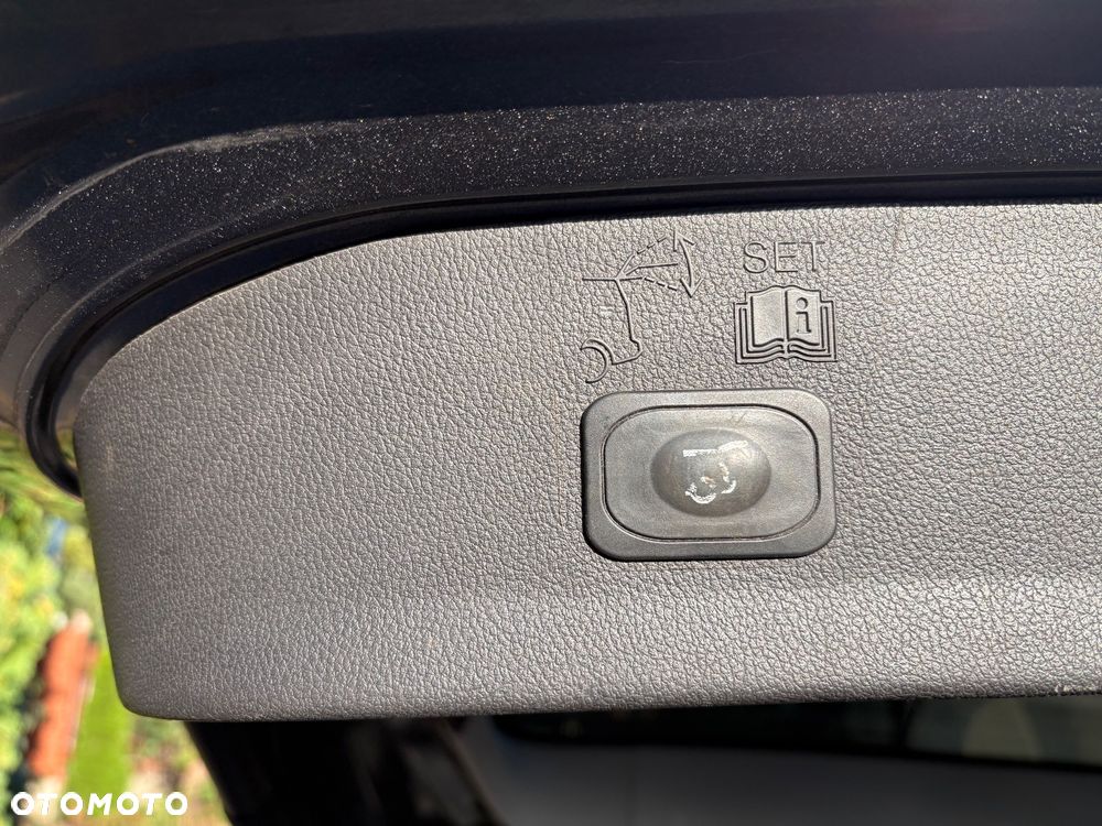 Ford Escape 2.0 EcoBoost AWD Titanium - 9