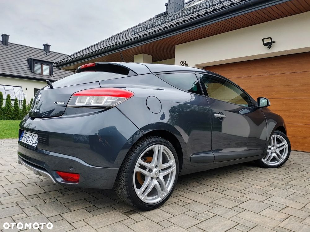 Renault Megane TCe 180 GT - 12