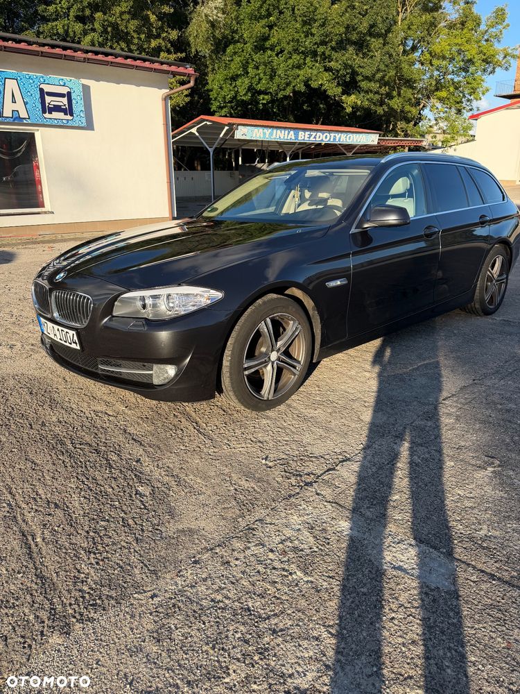 BMW Seria 5 525d - 2