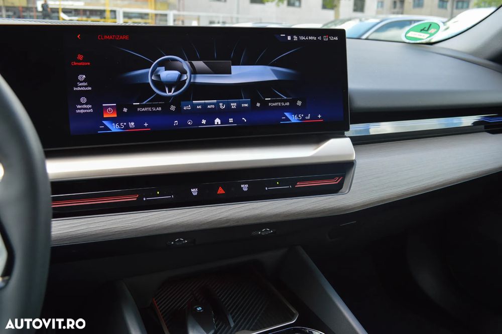 BMW Seria 5 520i AT MHEV - 27