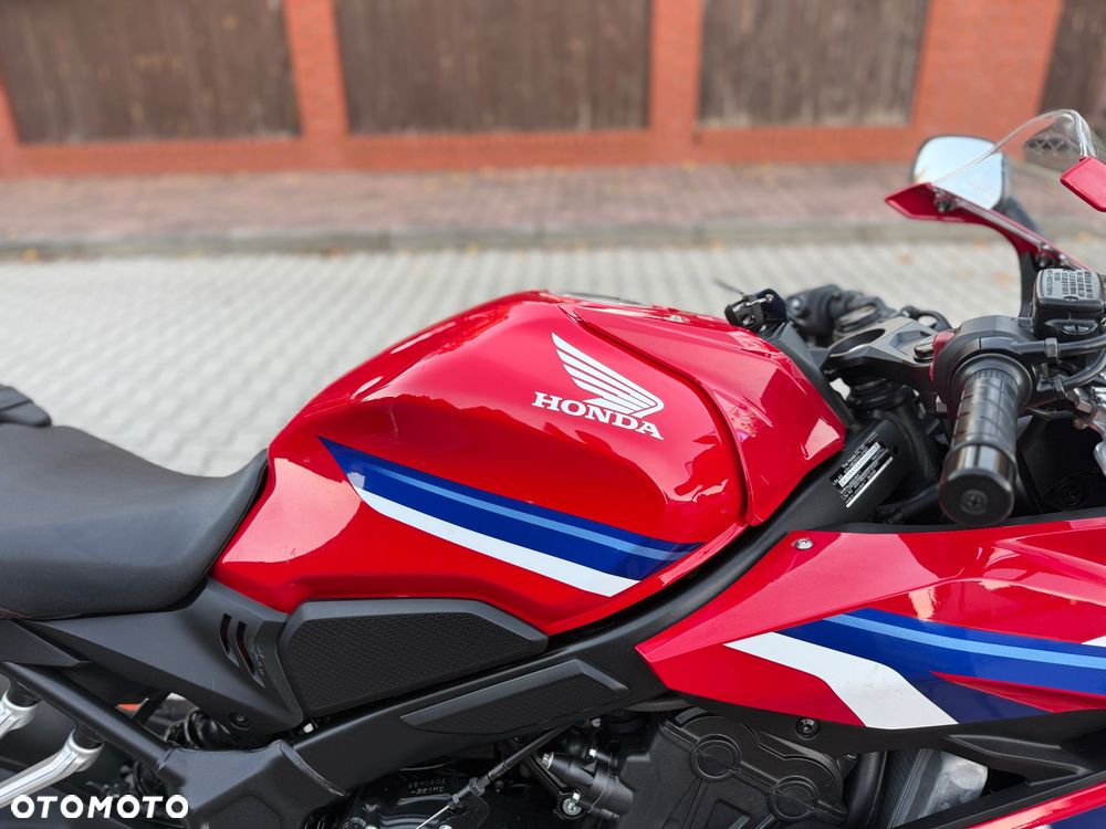 Honda CBR - 8
