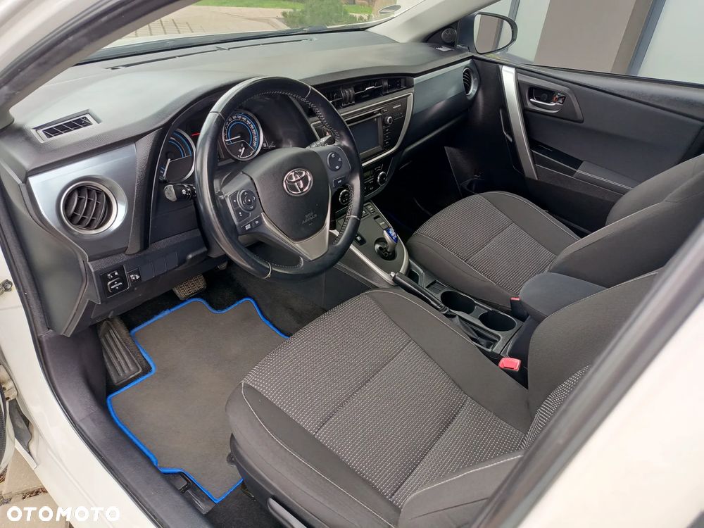 Toyota Auris 1.8 HSD Luna - 11
