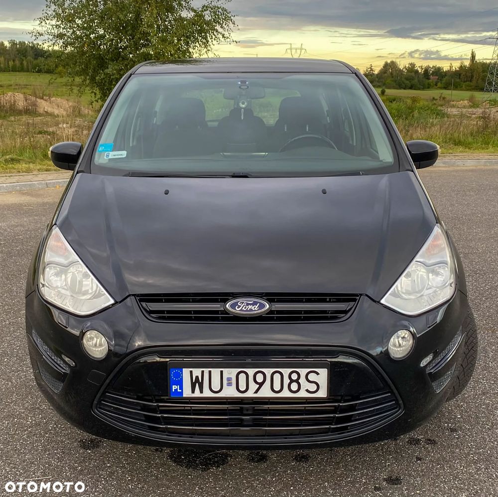 Ford S-Max - 17