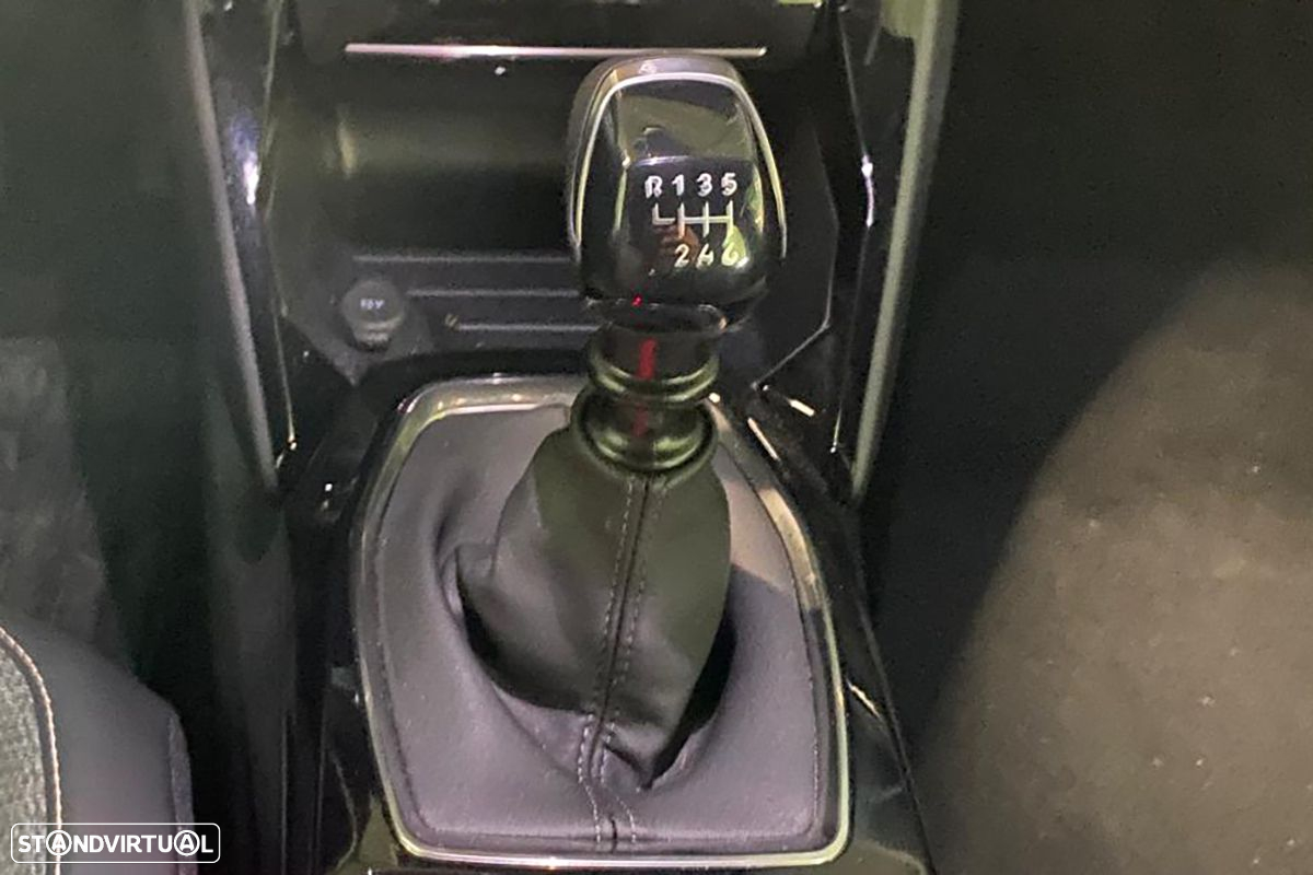 Peugeot 2008 1.2 PureTech Allure - 10