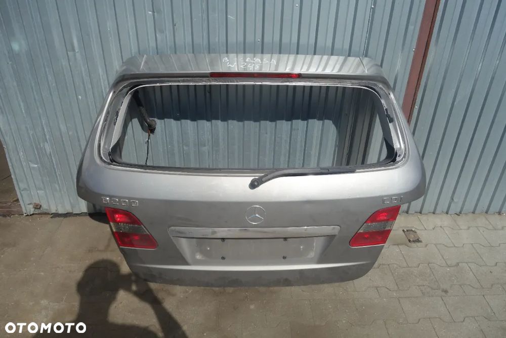 KLAPA BAGAŻNIKA MERCEDES W245 - 2