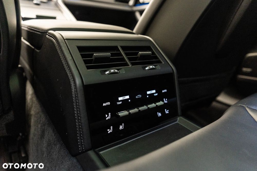 Porsche Panamera 4 - 31