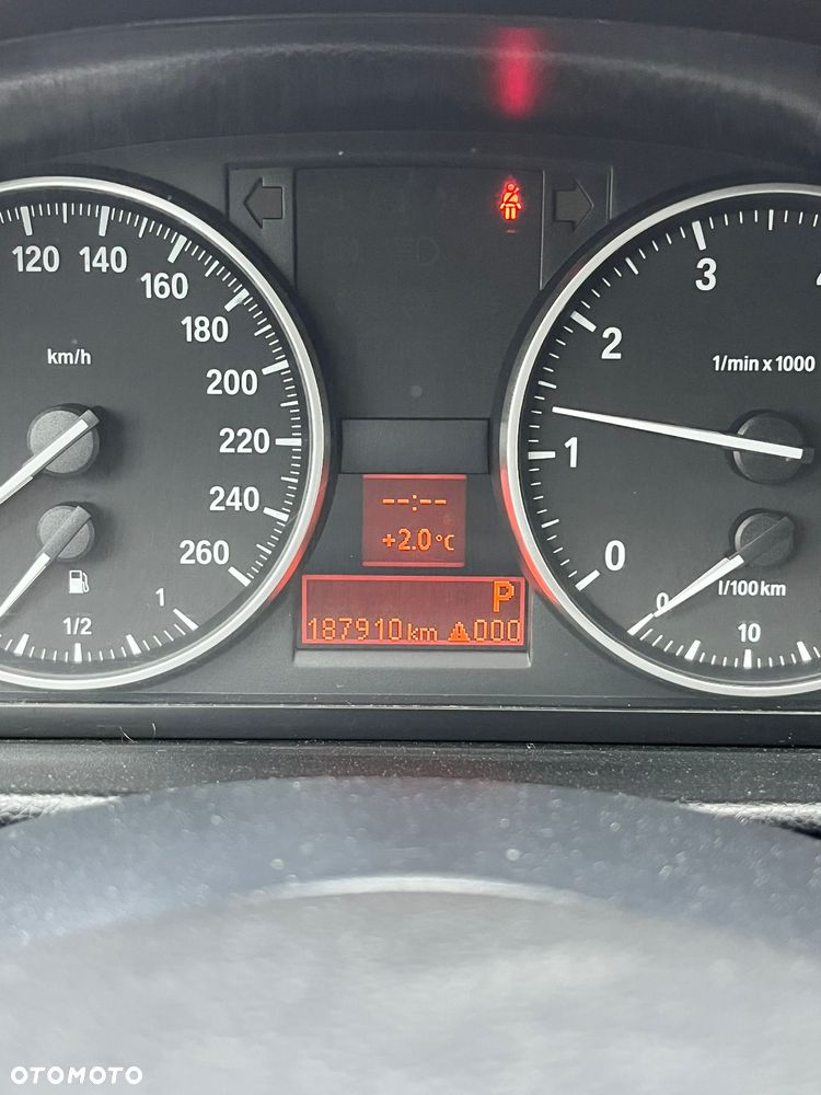 BMW Seria 3 318i Edition Exclusive - 5