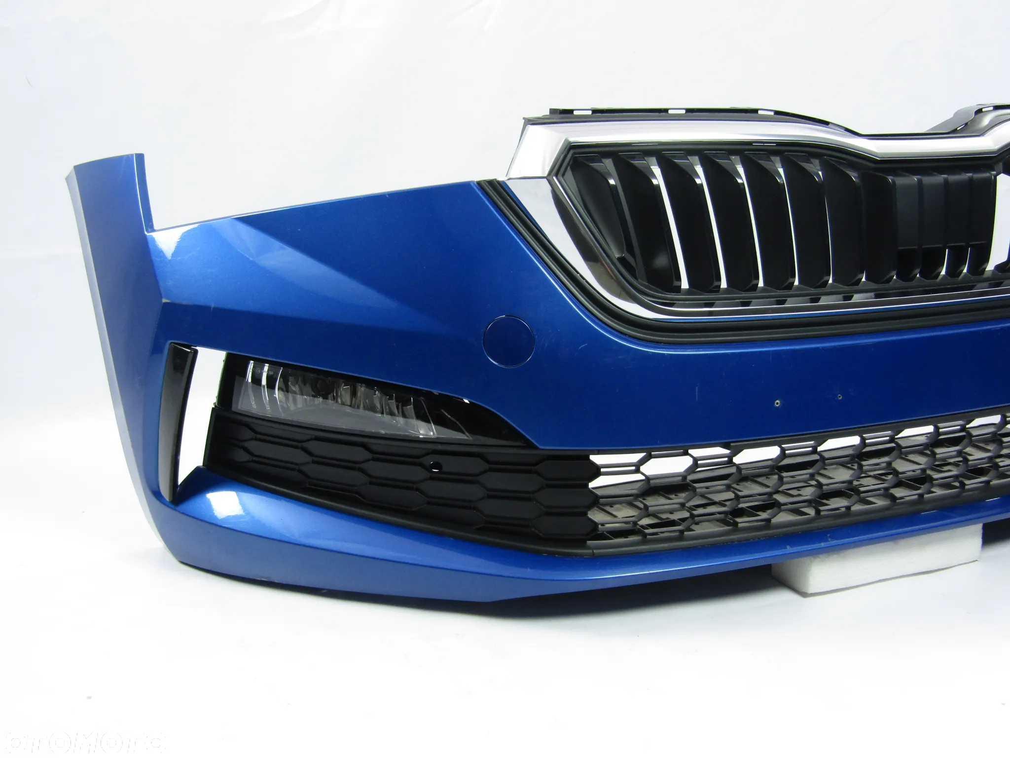 Zderzak przedni Skoda Scala 19 - 24 Bez otworów LF5W - 2