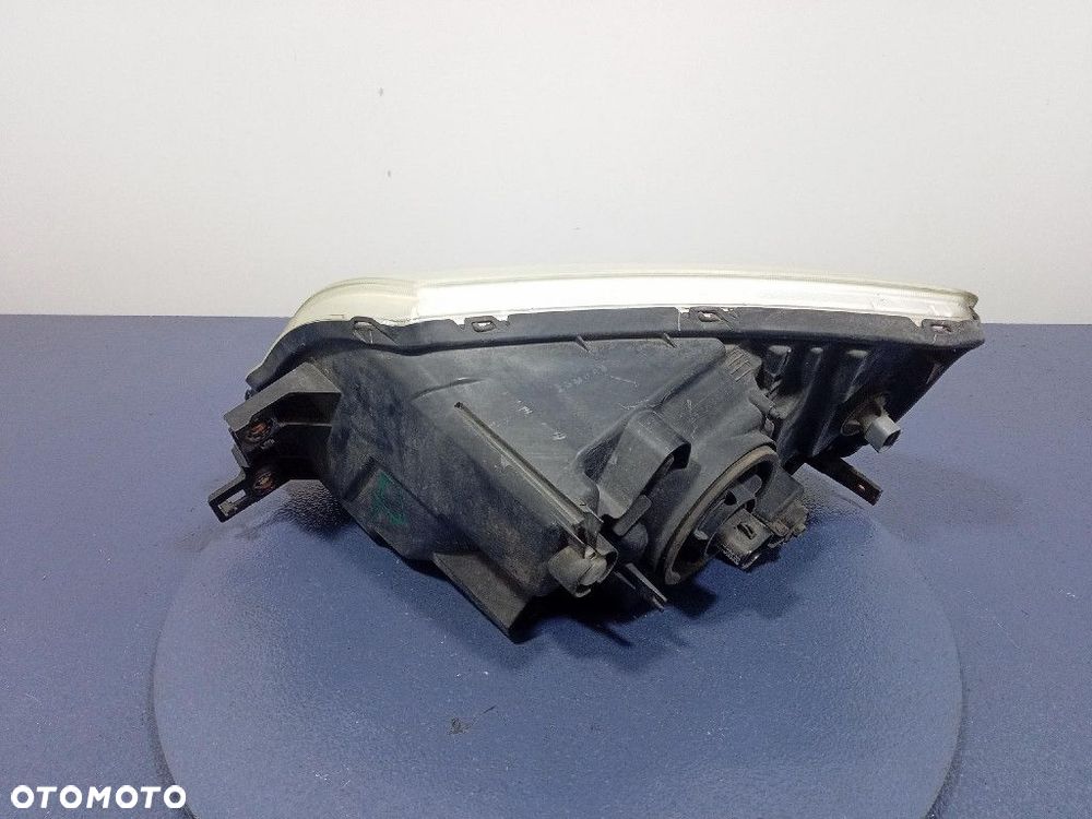 MITSUBISHI ENDEAVOR REFLEKTOR PRAWY LAMPA PRZÓD - 2