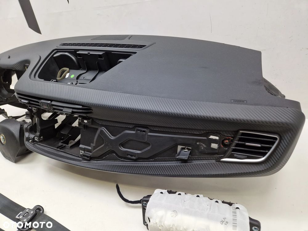 Deska konsola AIR BAG pasy dopinacze komplet Alfa Romeo Giulietta VELOCE LIFT FL CARBON - 6