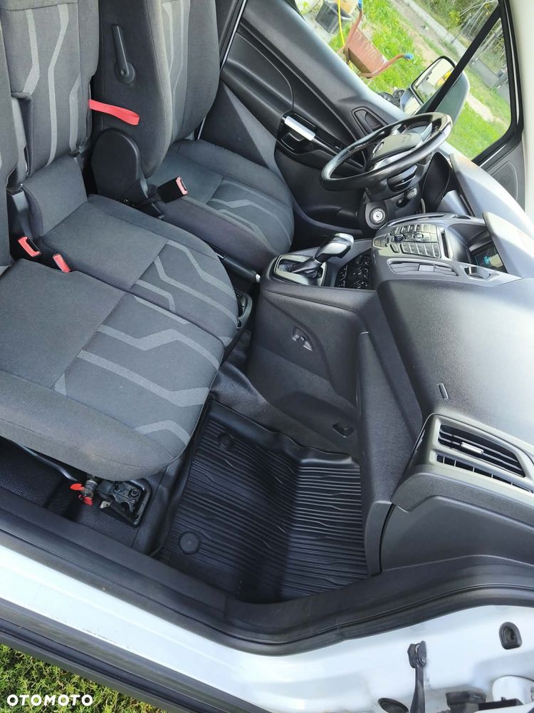 Ford Transit Connect - 20