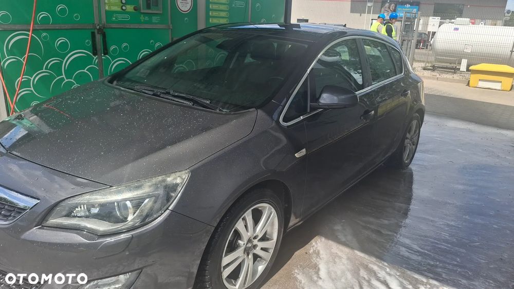Opel Astra 1.4 Turbo Design Edition - 23