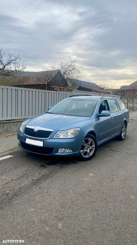 Skoda Octavia 1.6 MPI Ambiente - 1